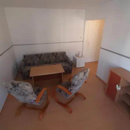 Bed & Breakfast Dom Letniskowy Helena *
