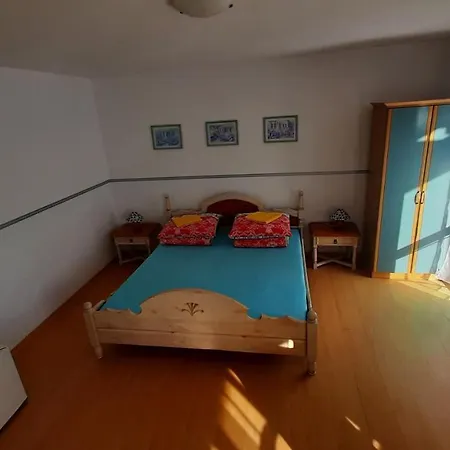 Bed and breakfast Dom Letniskowy Helena Kretowiny