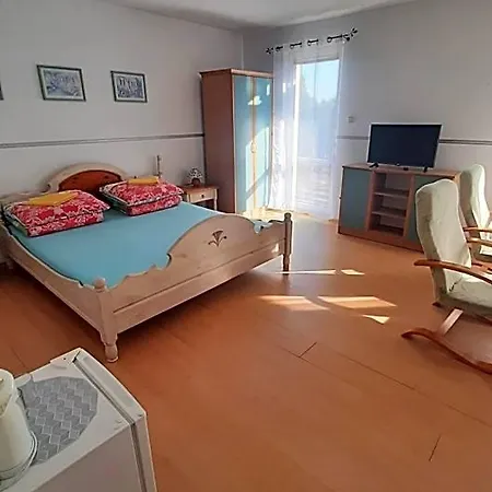 Dom Letniskowy Helena 3* Kretowiny