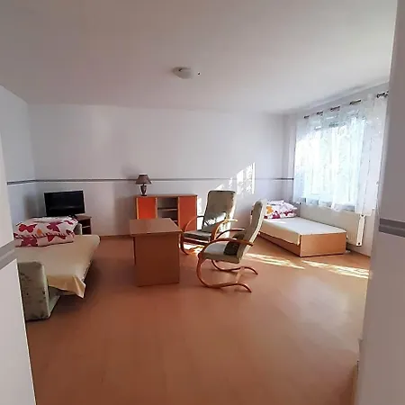 Bed and breakfast Dom Letniskowy Helena Kretowiny