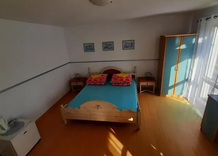 Bed & Breakfast Dom Letniskowy Helena Kretowiny