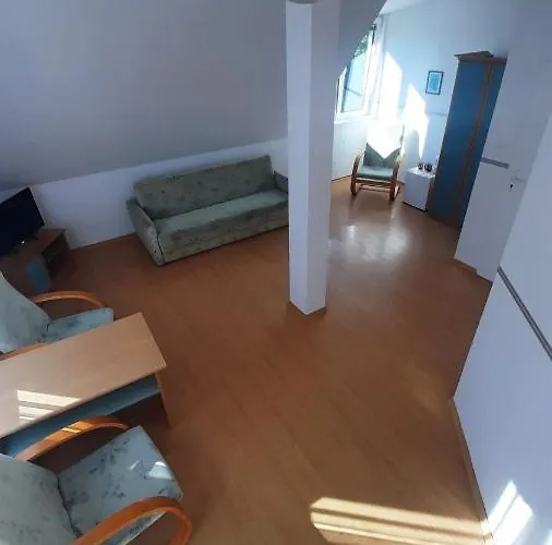 Dom Letniskowy Helena 3* Kretowiny