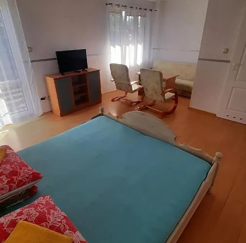 Dom Letniskowy Helena 3* Kretowiny